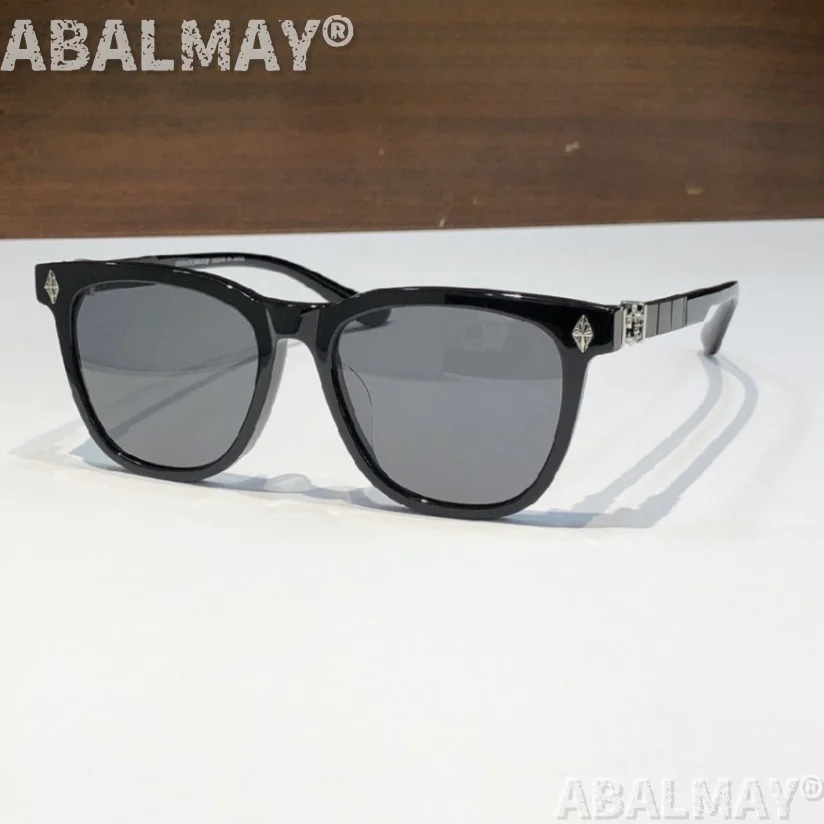 คุณภาพสูงDesignerแว่นตากันแดดผู้ชายและผู้หญิง 8137 ขนาด 53-18-150 ไทเทเนียมหรูหราแฟชั่นการออกแบบดวงอาทิตย์แว่นตาUV400 พร้อมกล่อง