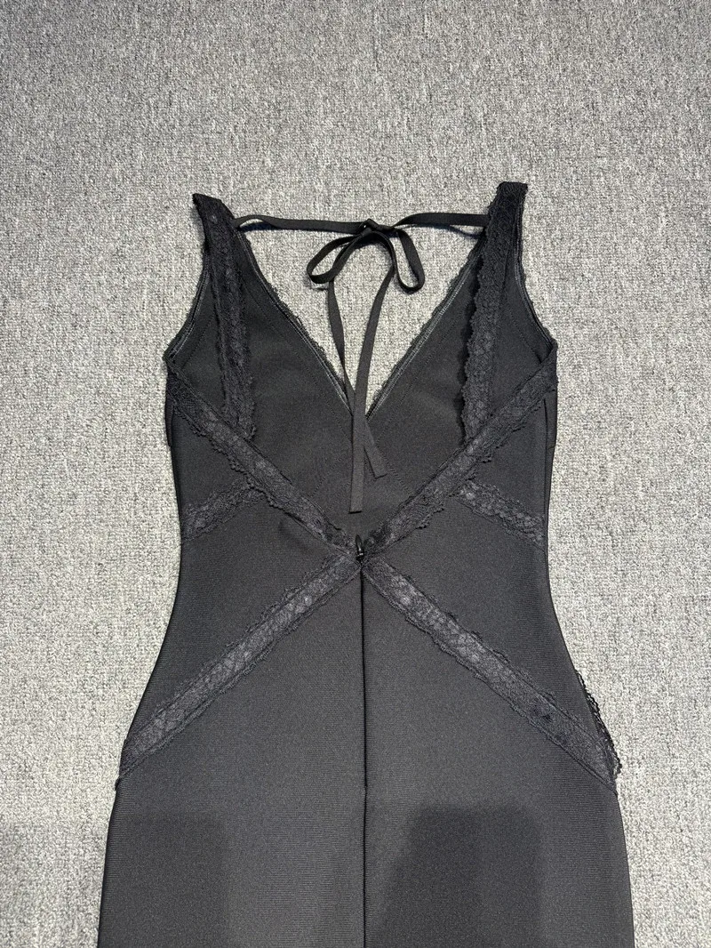 Abito da donna nero semplice ed elegante da festa senza maniche con scollo a V gamba aperta in pizzo Deco Maxi lungo Celebriy Abiti da gala da sera Look da ospite