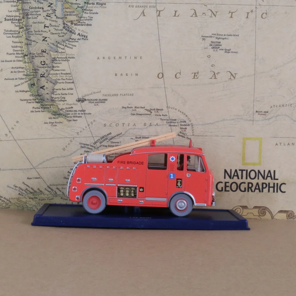 Hot Herge Comic Anime Adventure L'ILE NOIRE Black Island Fire Truck Metal Model Original Figure Toy Gift Collect