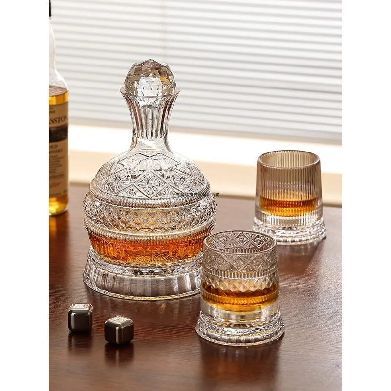 

Rotating red wine decanter Luxury high-end wine dispenser Crystal glass jug Household bottle wine set