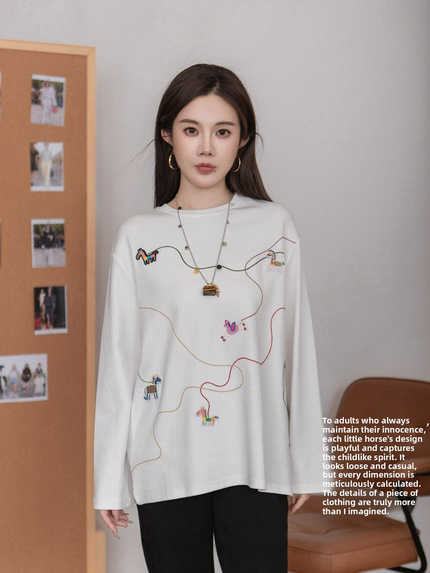 

Хлопковая футболка SureHouse Commuter Sle с вышитым узором в корейском стиле, прямого кроя, с длинными рукавами и круглым вырезом.