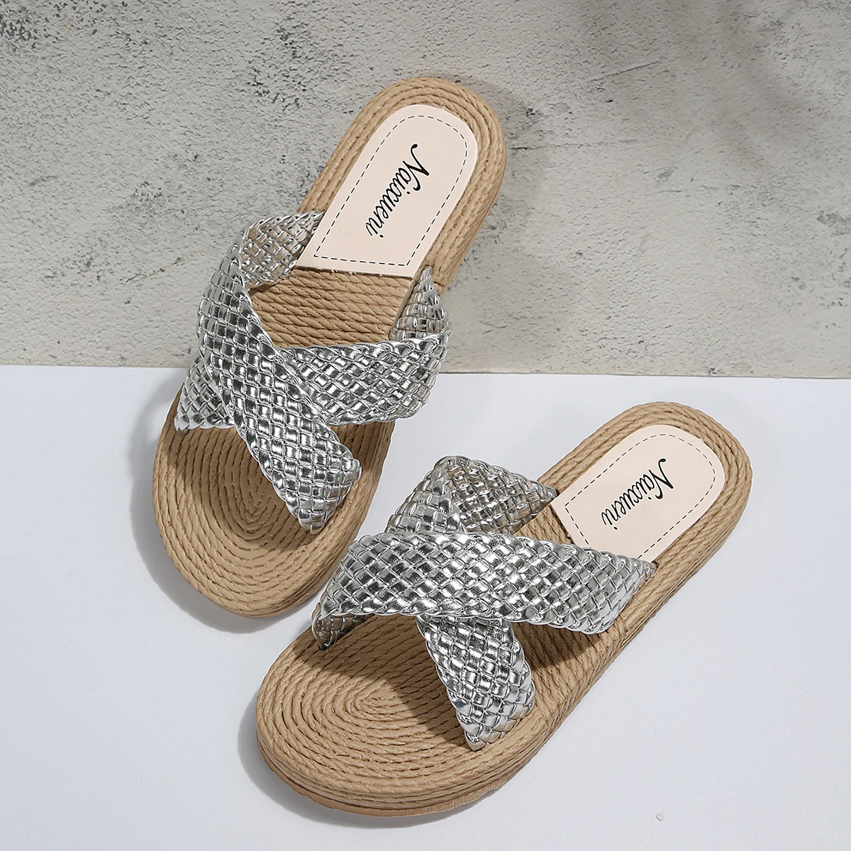 Women's New Slippers Summer Cross Drag Comfortable Beach Fashion Twine Wear Slippers Casual Sandals and Slippers