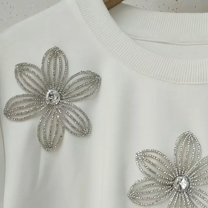 

Осень-зима, новый корейский стиль, свободный утягивающий дизайн, трехмерный цветок, универсальная толстовка с длинными рукавами для женщин