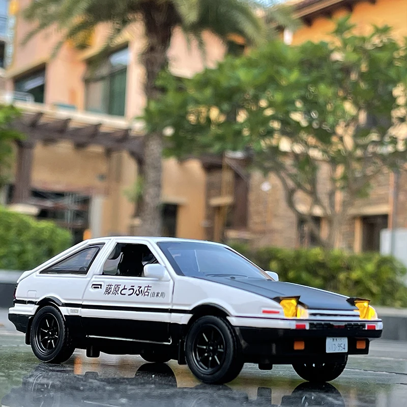 

1:32 Toyota AE86 спортивный автомобиль из сплава, модель миниатюрного автомобиля, игрушечный автомобиль, литой под давлением металлический звуковой свет, транспортные средства для детей, подарок на день рождения