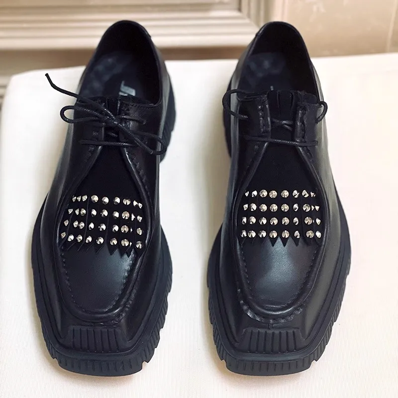 

Flat men's shoes autumn new lightweight thick-sole leather heightening tassel rivet men's shoes banquet large size men's shoes