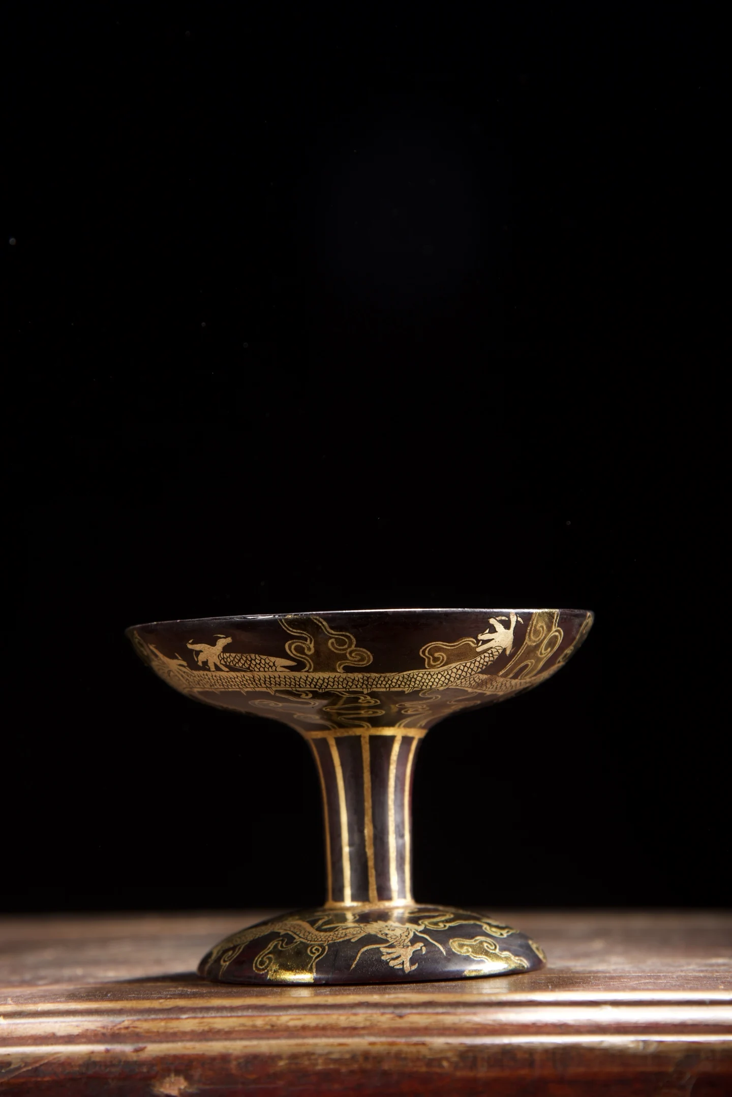 Old Wood Lacquerware Outline in gold Bat pattern Zhan Tuo plate Offering plates screen Study Amass wealth Ornaments