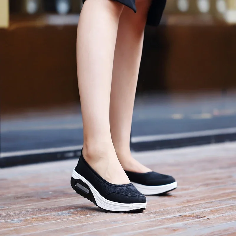 Women Sneakers Walking Outdoor Fashion Sock Shoes Women Shake Shoes Casual Breathable Sneakers Ladies Platform Non-Slip Trainers