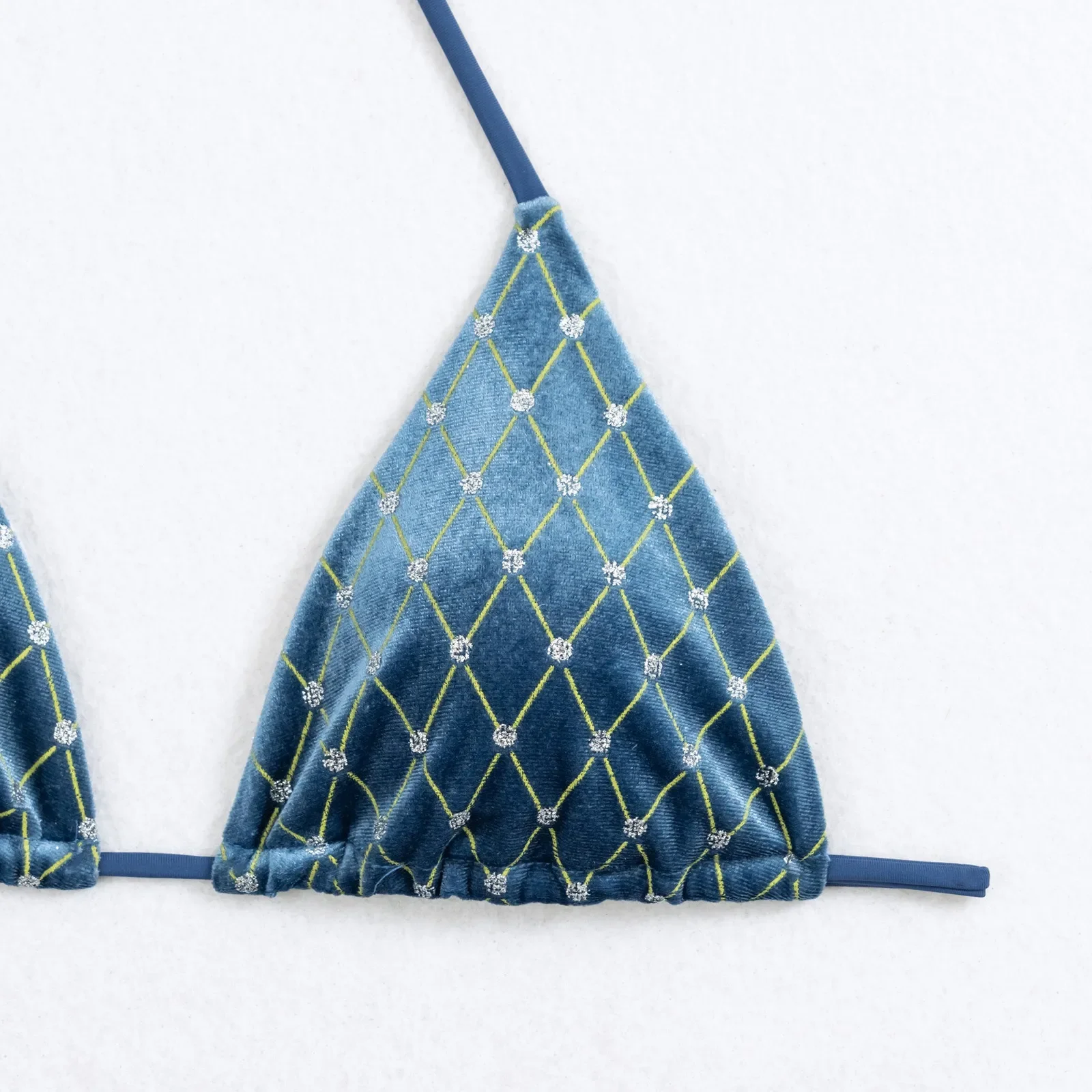 بيكيني نسائي صغير مطبوع برقبة معلقة ورباط جانبي وحزام منخفض الخصر بدون ظهر ملابس سباحة للعطلات مكونة من قطعتين