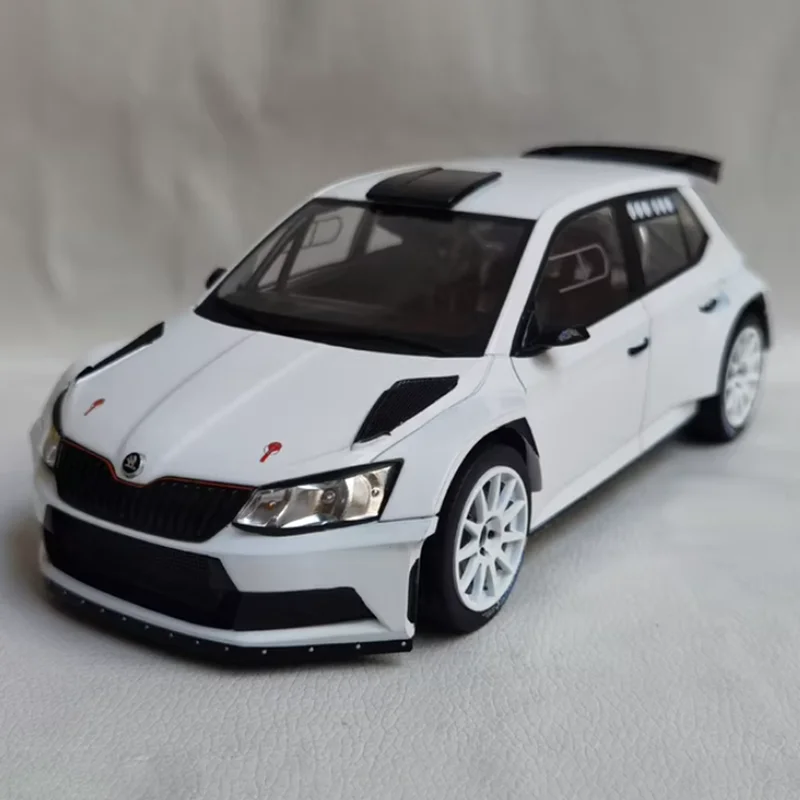 IXO 1/18 Scale FABIA R5 Alloy Simulation Car Model Static Collection Decorated Holiday Gifts Toys Souvenir Gift