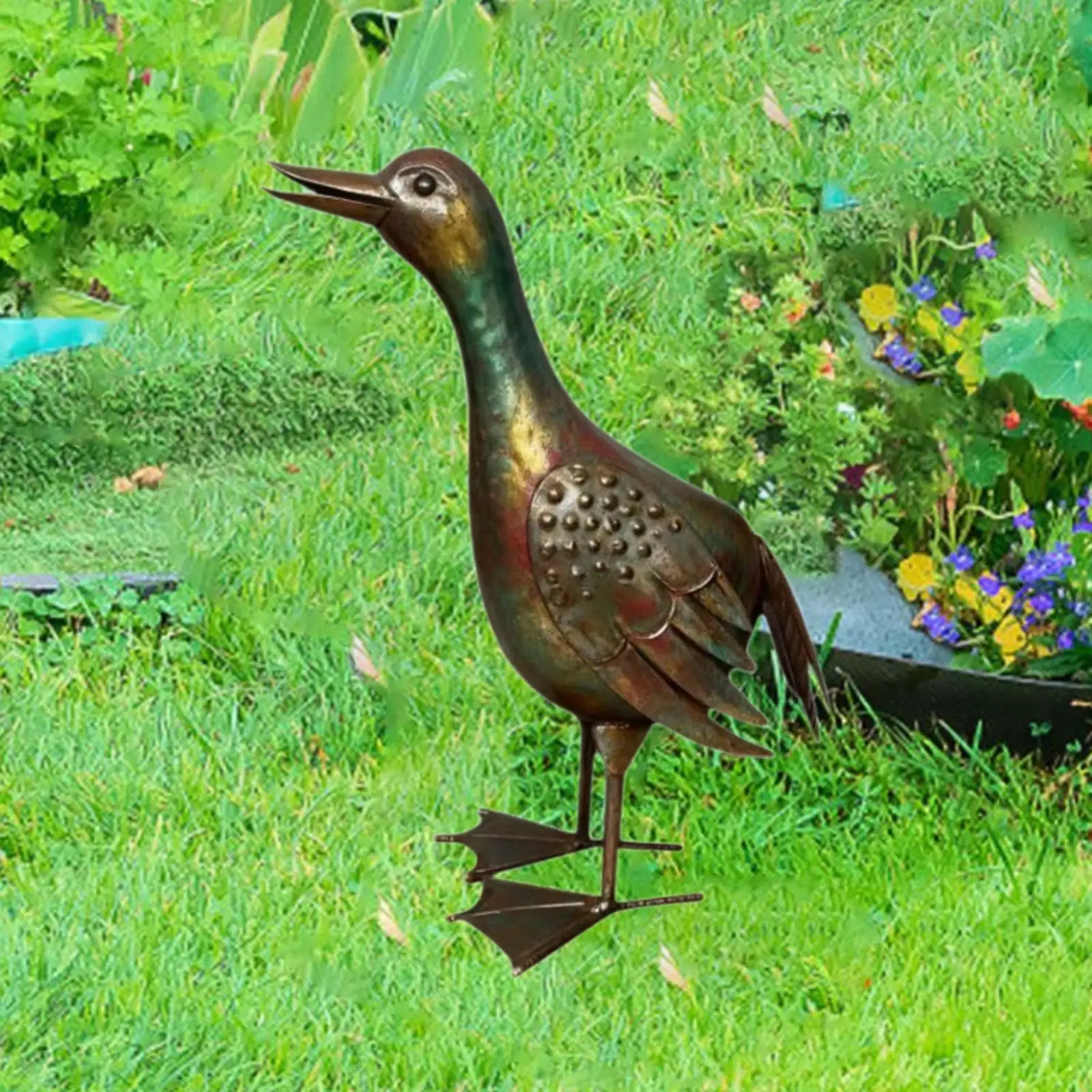 Metal Garden Duck Art Sculpture Vivid Standing Bird Decor Vintage Outdoor Figure for Balcony Landscape Decoration
