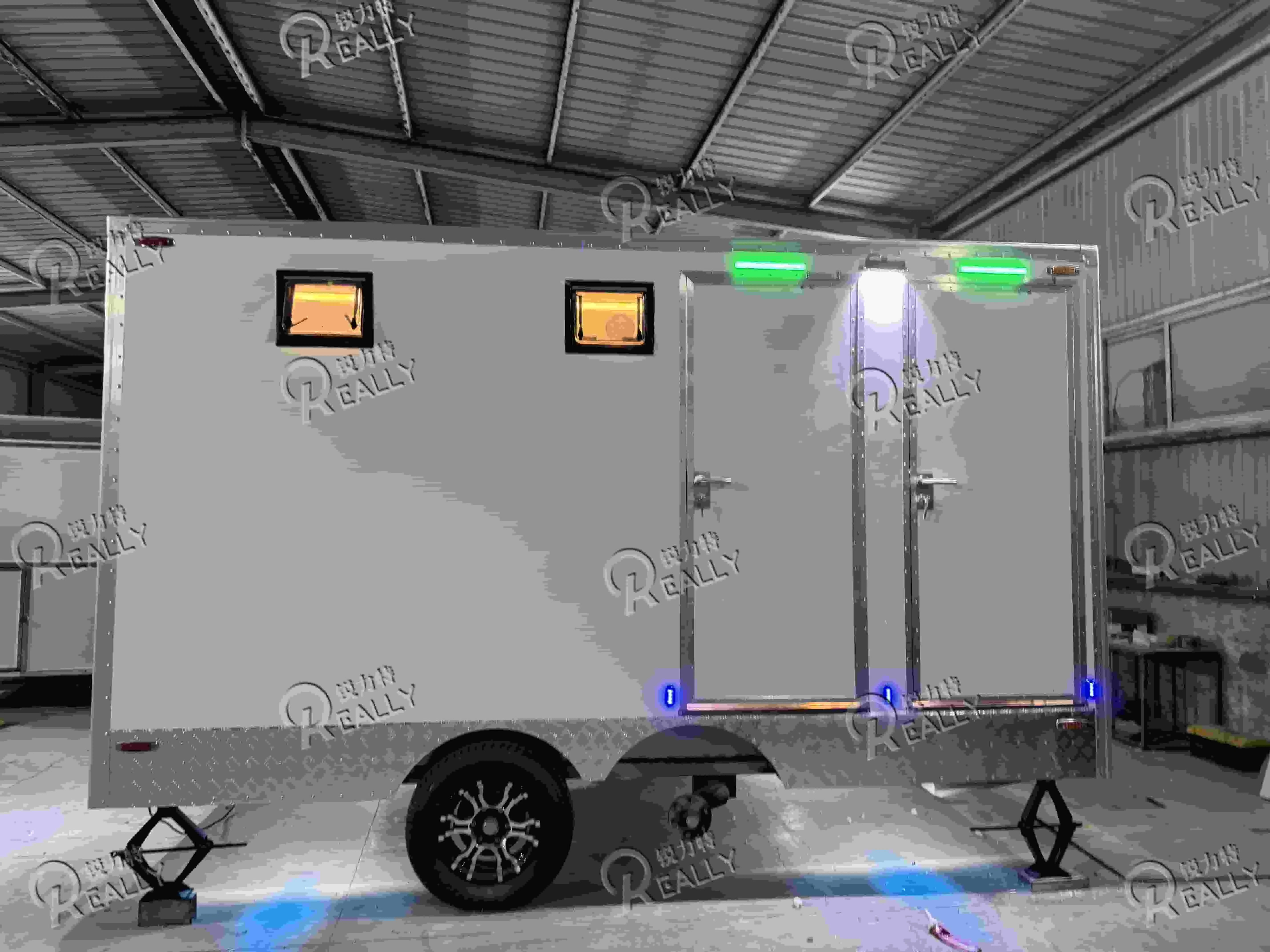 Hot Sale Outdoor Luxury Public Portable Shower Bathroom Trailer Camping Toilet Trailer Restroom  for Events Wedding