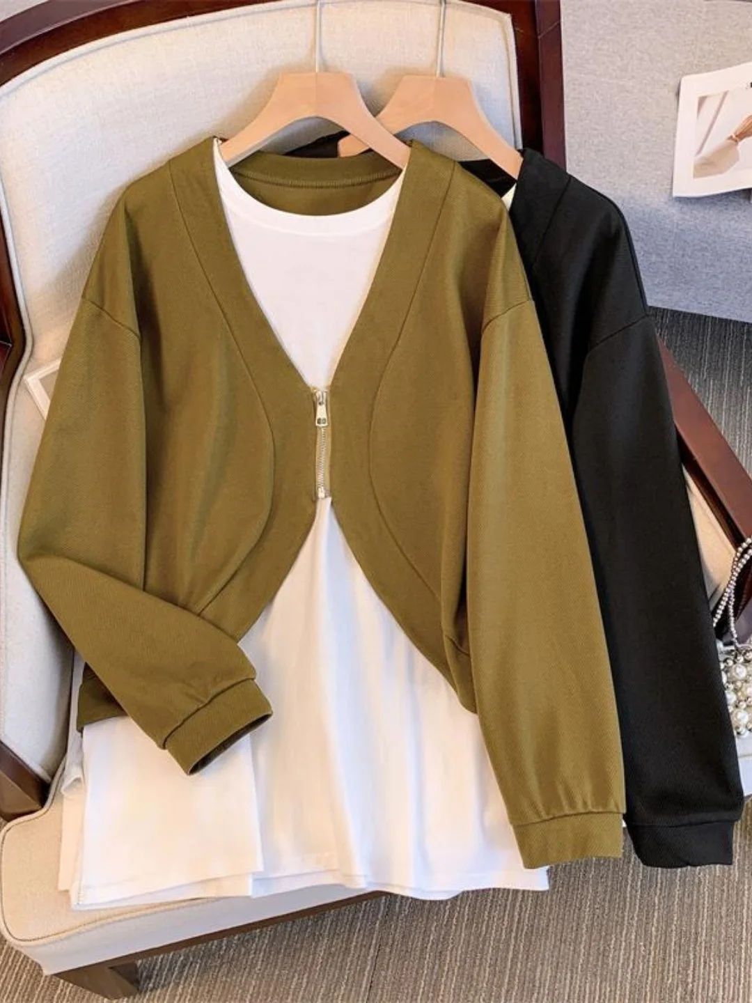 

Женская модная толстовка-худи больших размеров с молнией, круглым вырезом, длинными рукавами, имитацией двухслойности и цветовыми блоками