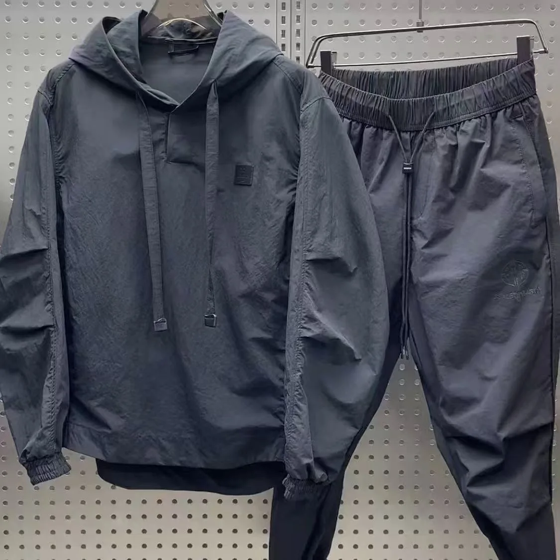 

2025 New outdoor casual sportswear set, men's hoodie, sweatshirt and long pants, loose, simple and fashionable,quick-drying 2pcs