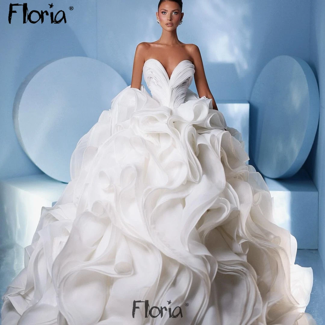 

Luxury Ruffles Wedding Dress White Princess Bridal Gowns Dubai Custom Made For Women Strapless Sweetheart Lace Up Corset Back