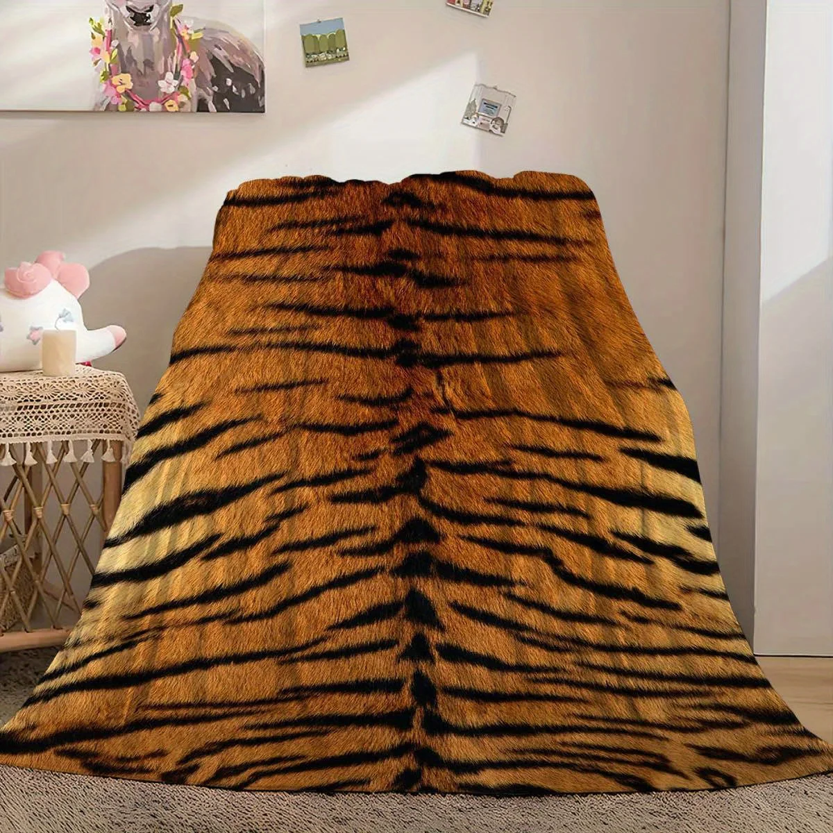 Wild Tiger: A Cozy, Luxurious Blanket with Realistic Tiger Fur Design, Perfect for Snuggling and Adding a Touch of Exotic Charm