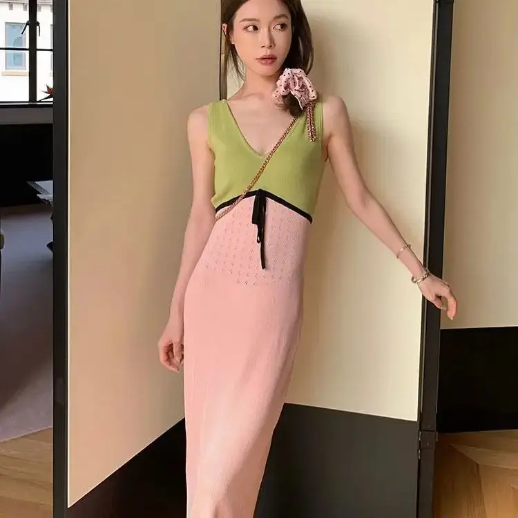 Avocado Strawberry Splicing Contrast Knitted Sling Dress Women Sexy V-Neck Dresses Spring Summer Fashion Lady Elegant Casual