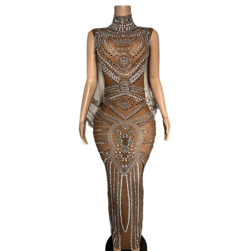 2025 Abbigliamento da compleanno Abbigliamento da spettacolo con diamanti Perline di cristallo marrone Abito da sera elegante Abito lungo con nappa di perle Manica lunga