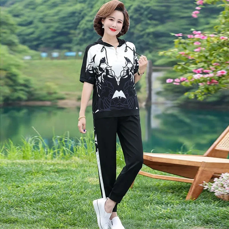 Large Size Summer Sportswear Sets Women\'s 2023 Fashion Hooded Short Sleeve Tops & Pants Sets Mom Casual Two Piece Sets Tracksuit