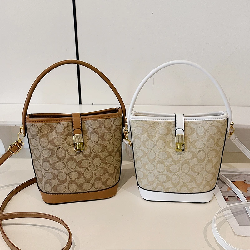 

Classic Women Messenger Bag Faux Leather Crossbody Shoulder Purse Handbag Ladies Work Office Fashionable Bag