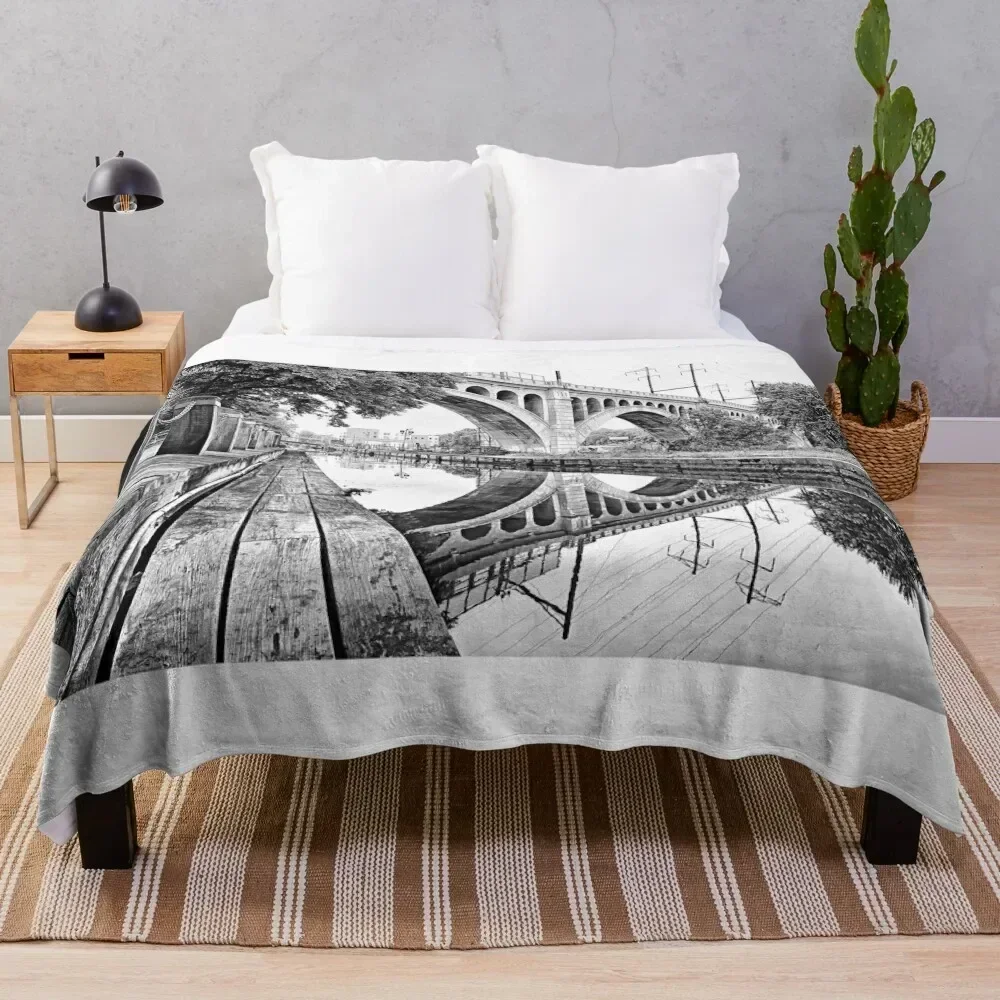 

Manayunk Bridge Throw Blanket Shaggy Furry Soft Blanket for Bedroom Living Room