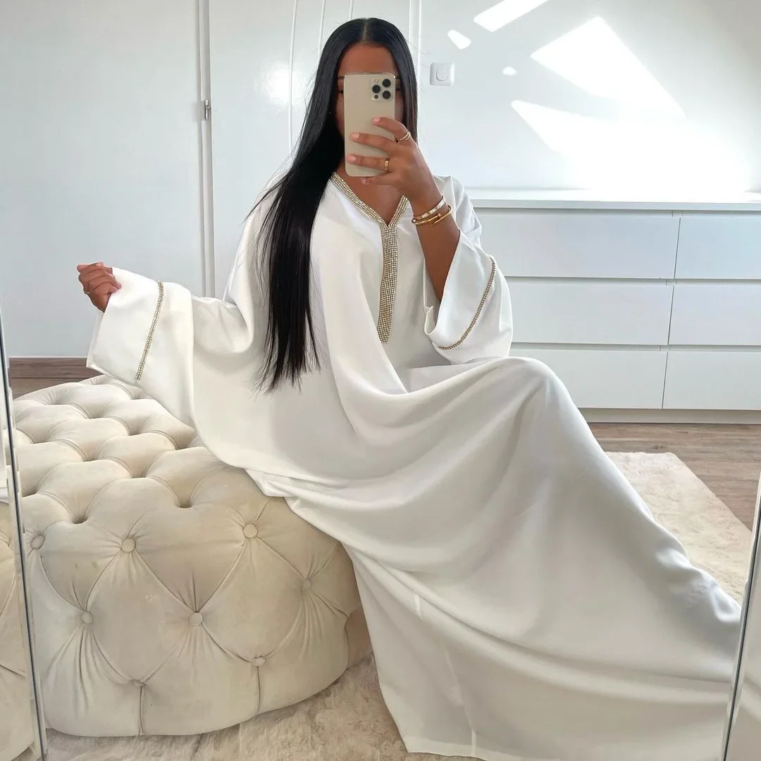 Muslim Party Dress Satin Bat Sleeve Abaya Luxury White Diamond Ramadan V Neck Abayas for Women Dubai Kaftan Caftan Robe Jalabiya