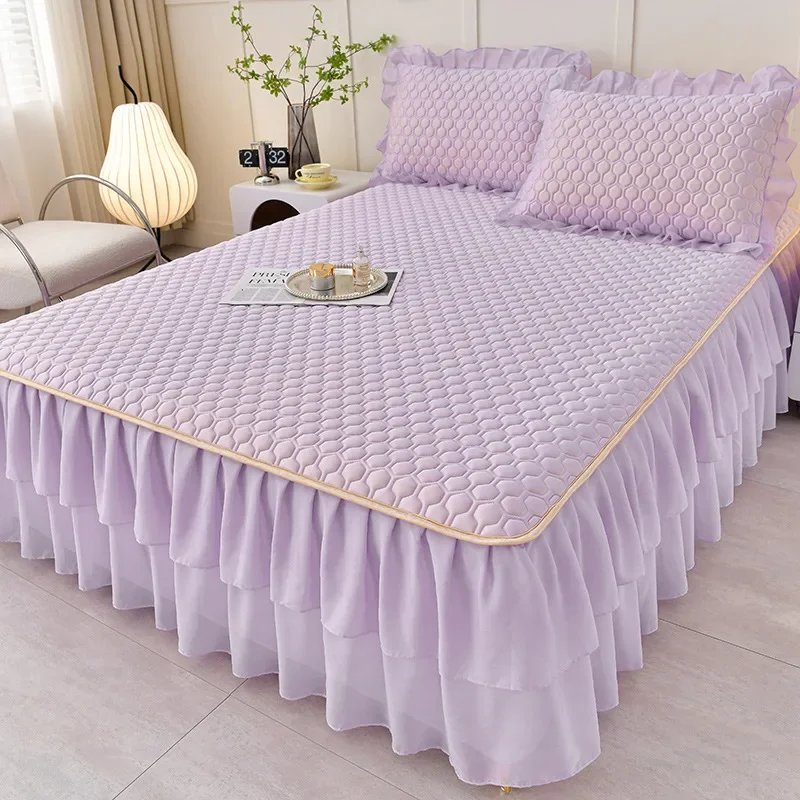 

Princess style latex mat summer 2025 new machine washable air conditioner bed skirt soft mat ice silk mat three-piece set