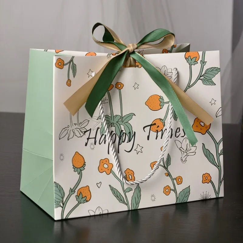 

1 pcs green paper gift bag wedding favors souvenir candy jewelry Cosmetics packing bags For guests bithday party Christmas