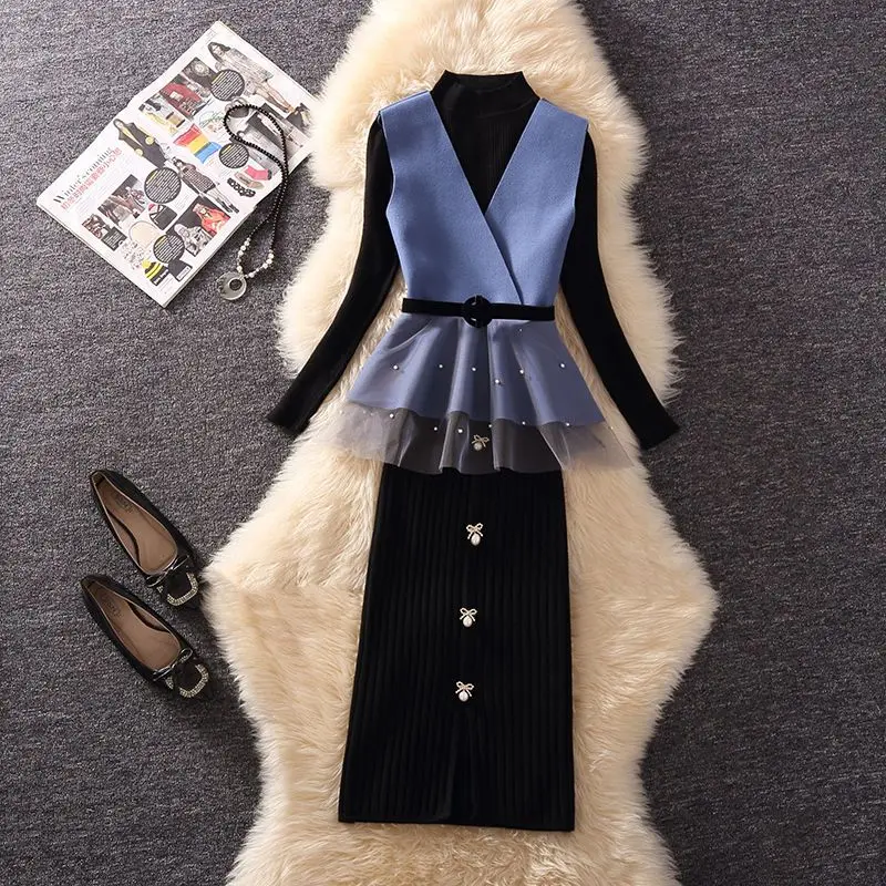 2024 New Autumn/Winter Elegance Knitted Sweater Set with Nail Bead Mesh Inner Straightened Bow and Floral Edge 3-Piece Set