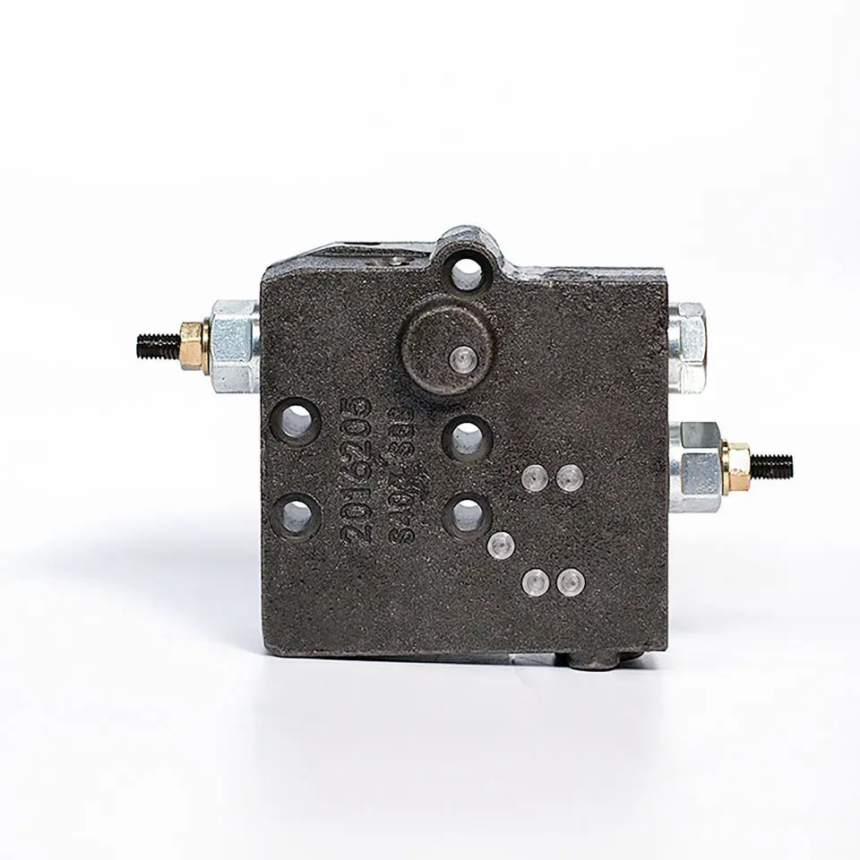 Kato Excavator Hydraulic Inline Flow Control Valve Main Pump Regulator For Optimized Performance