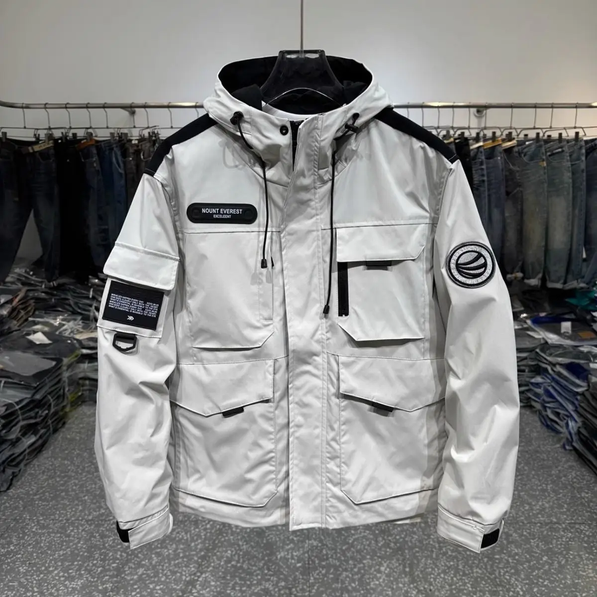 Luxury Spring Autumn Cargo Jacket Mens Bomber Jacket Multi-pocket Zip Up Hooded Coat Loose Casual Windbreaker Streetwear Black