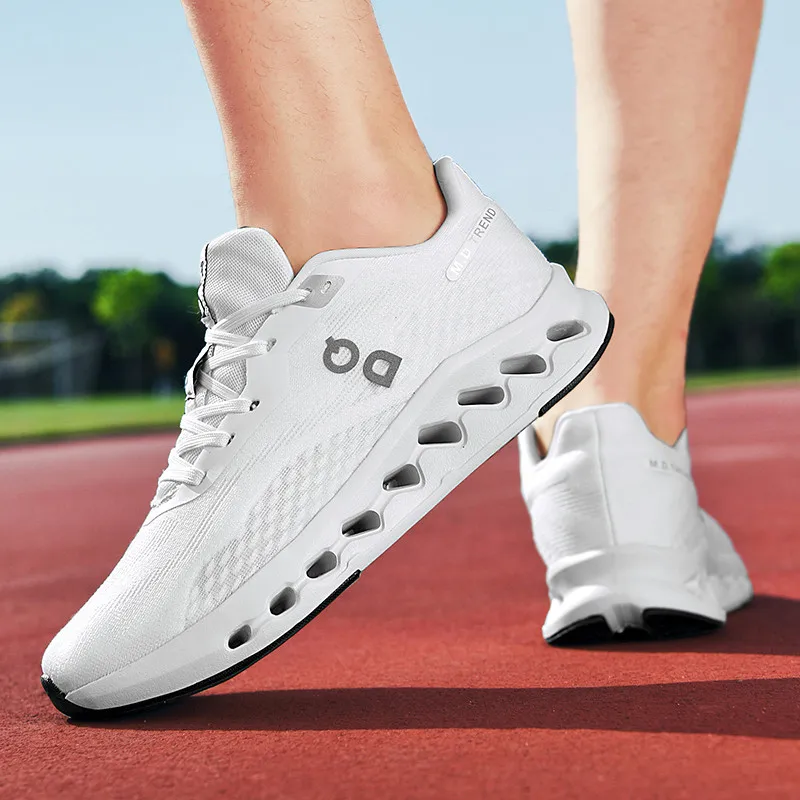 

New 2024 fashionable flat sports shoes, men's and women's low top sneakers, comfortable soft soled casual shoes