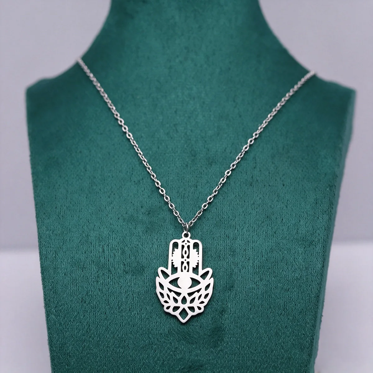 Chandler Hand of Fatima Hamsa Pendant Necklace for Women Stainless Steel Classic Evil Eye Charms Choker Jewelry Gifts