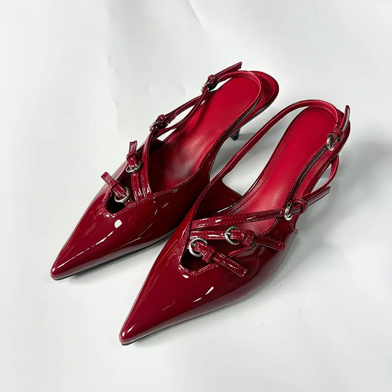 موضة أشار تو السيدات مضخات الكعوب أحذية خفيفة البغال مشبك الأحذية الضحلة أنيقة المرأة رقيقة متوسطة الكعب الأحذية