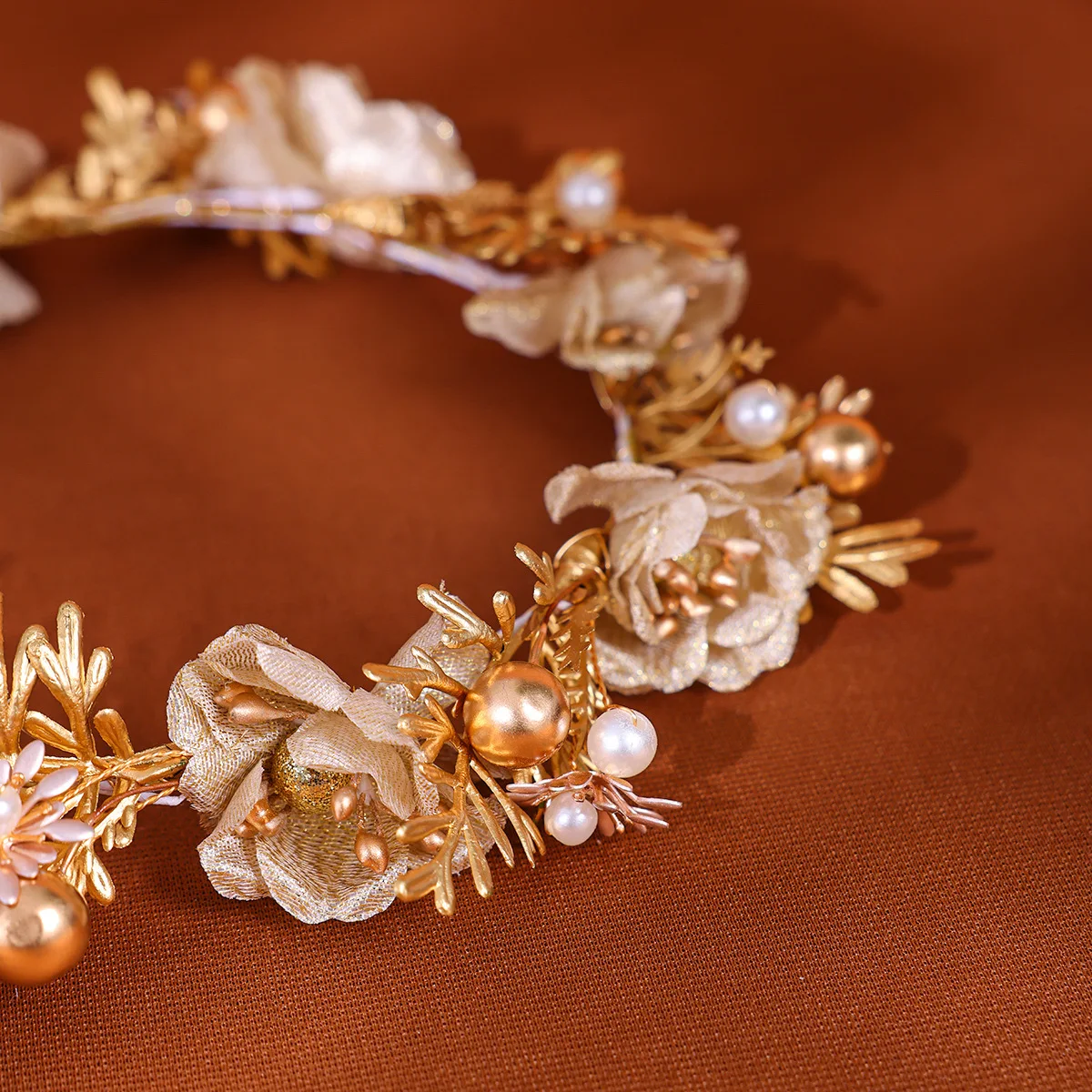 Handmade falso pinho Cone Headpiece, Simulado árvore cedro Headband, Ouro simulado flor