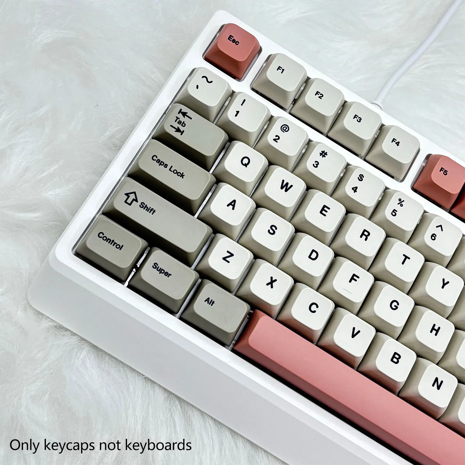 XDA dye-sublimation keycaps with retro color scheme