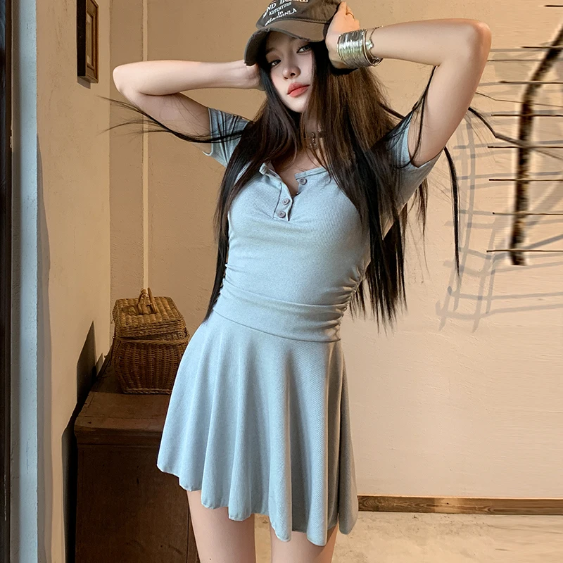 

New Sle Slimming One-Piece Swimsuit for Women Spor Thermal Simple Conservative Student Suitable for Holiday Photooot