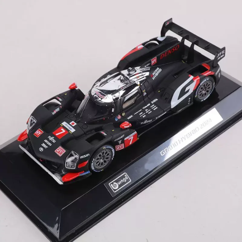 Burago GR010 Hybrid 2024 a Escala 1:43, Modelo de Carreras de Aleación, Decoración de Escritorio, Regalo Único, Exhibición Estática, Juguetes Coleccionables