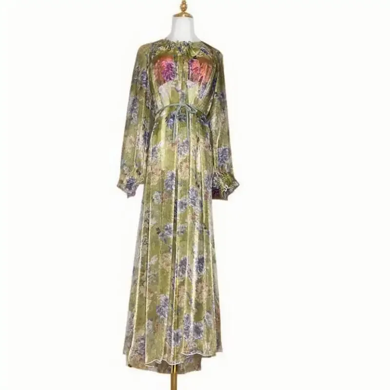 

Халат больших размеров для мужчин и женщин, сексуальное глянцевое шелковое прозрачное длинное платье с принтом, воротник с рюшами и длинным рукавом, мягкое шелковистое платье макси на ощупь