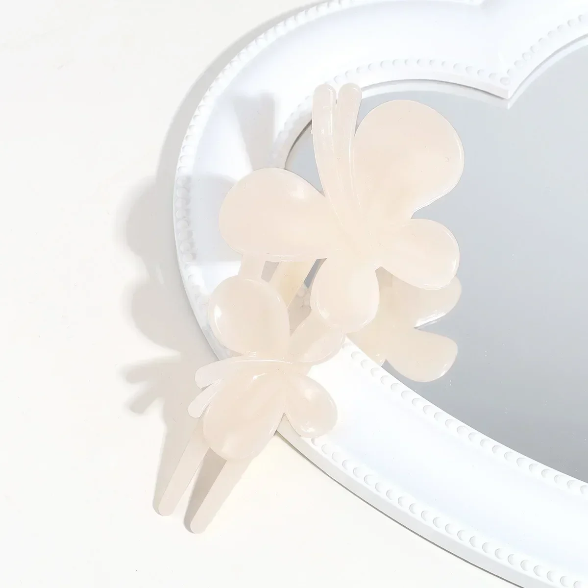 Double Butterfly Duckbill Clip Women Girls Elegant Hair Clips Back Head Temperament Ponytail Clip Hairpin Frosted Duckbill Clip