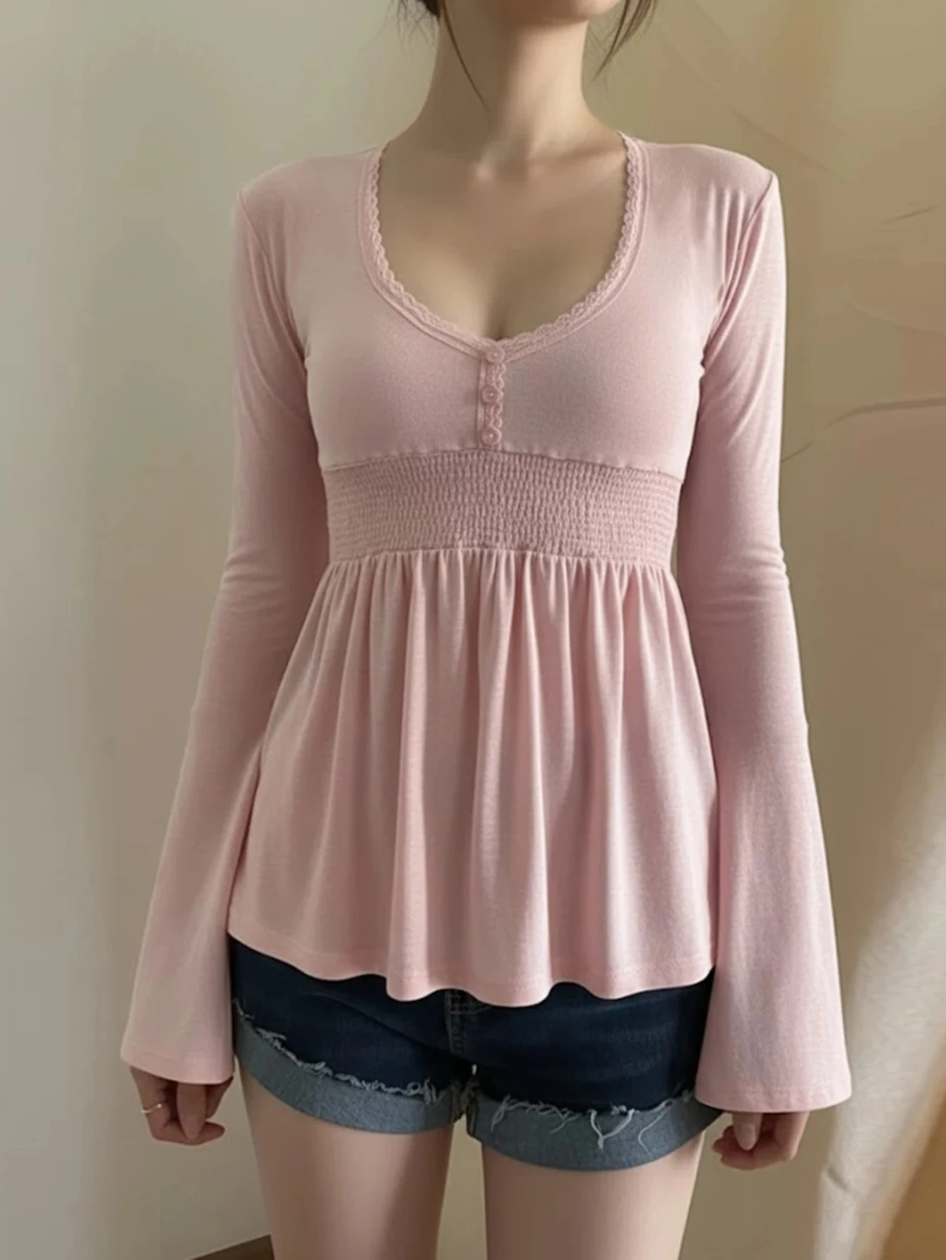 

Женская однотонная рубашка с кружевной отделкой в стиле пэчворк на пуговицах и расклешенными рукавами, повседневный вязаный топ с v-образным вырезом Y2k, эстетичная осенняя одежда