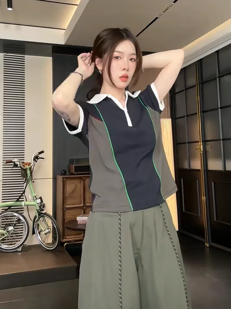 تي شيرت نسائي بتصميم عصري على الطراز الكوري، فضفاض ومريح، مصنوع من البوليستر، مناسب للصيف.