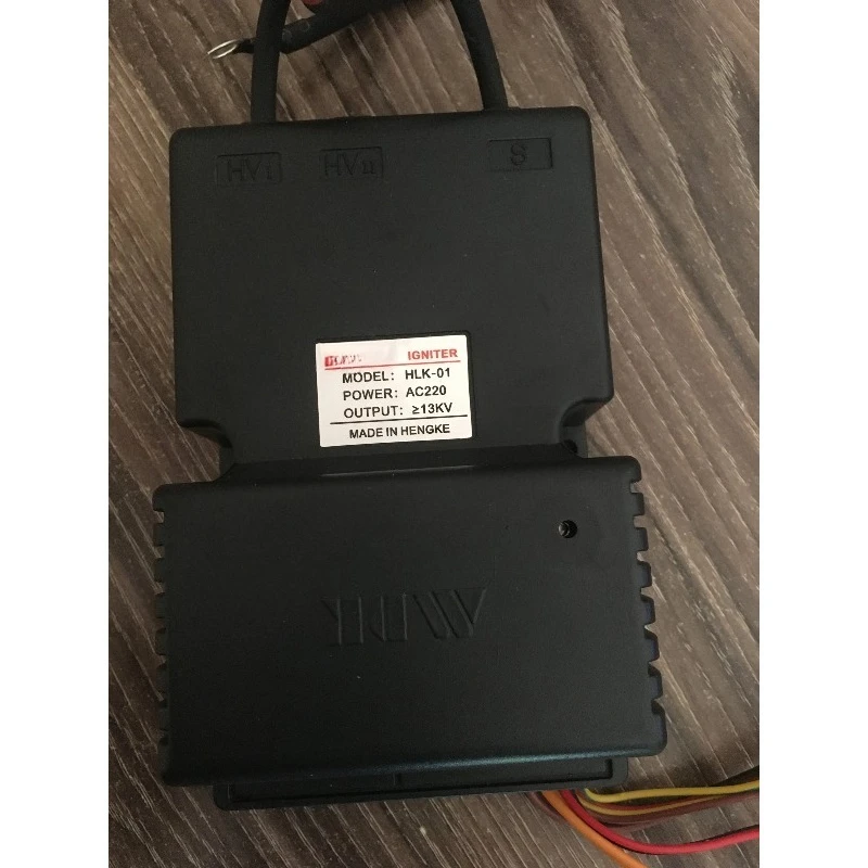 

Новый оригинальный контроллер импульсного зажигания HLK-01 AC220V 13kV для газовых печей и оборудования для выпечки хлеба