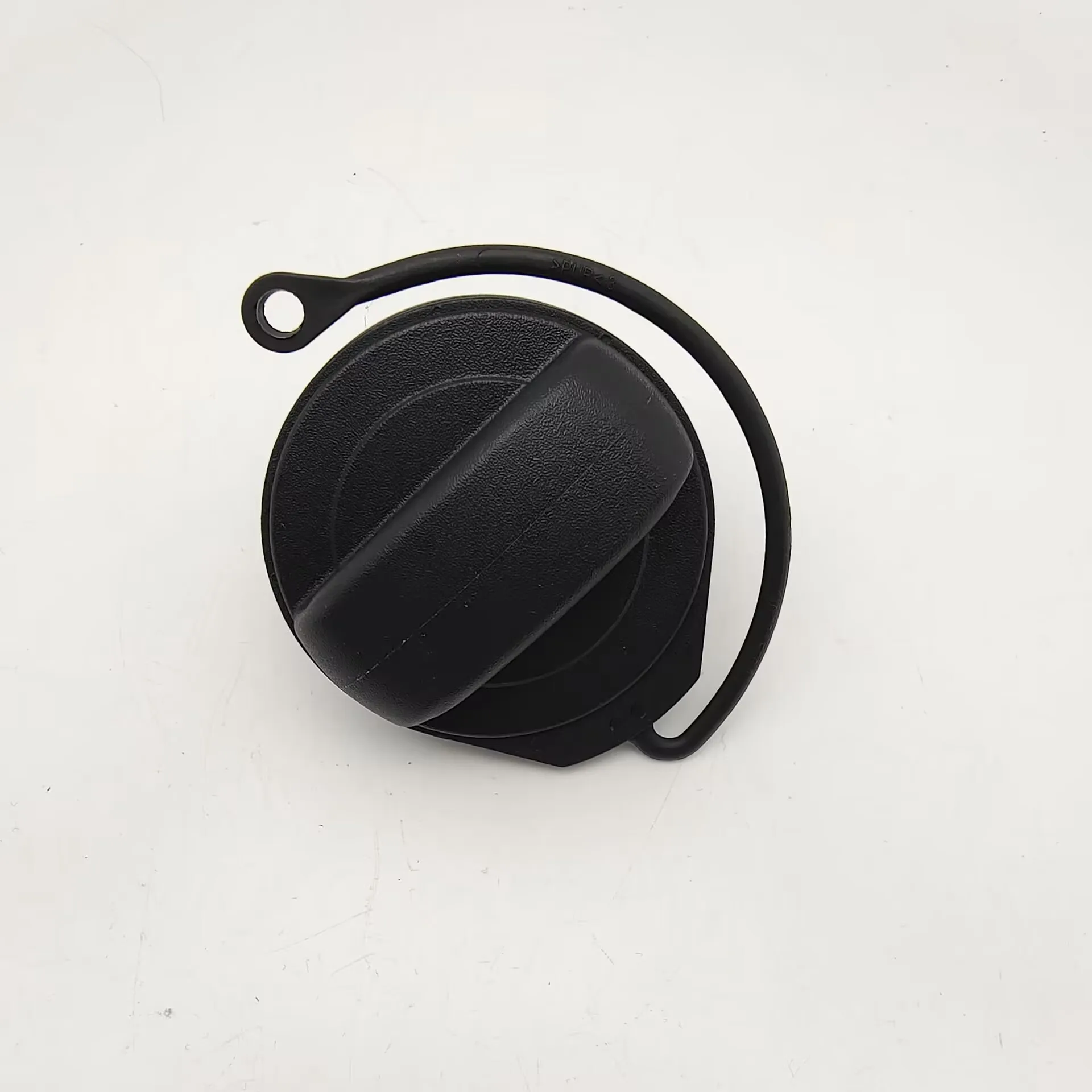 High quality accessories suitable for Tiguan Sagitar Gao6 Magotan CC Audi Q5A4LQ3A6LQ7A1A3A5A8 fuel tank inner cover