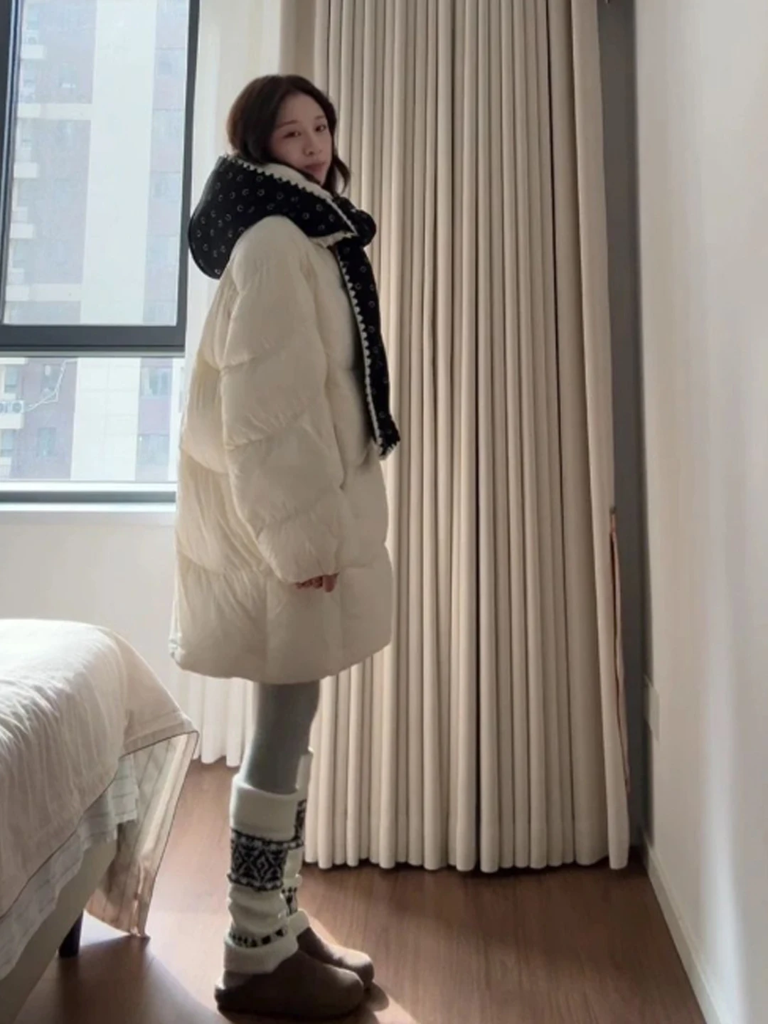 

Корейская теплая утолщенная хлопковая куртка с капюшоном, свободная верхняя одежда, зимняя модная повседневная куртка с длинными рукавами на молнии, однотонное пальто