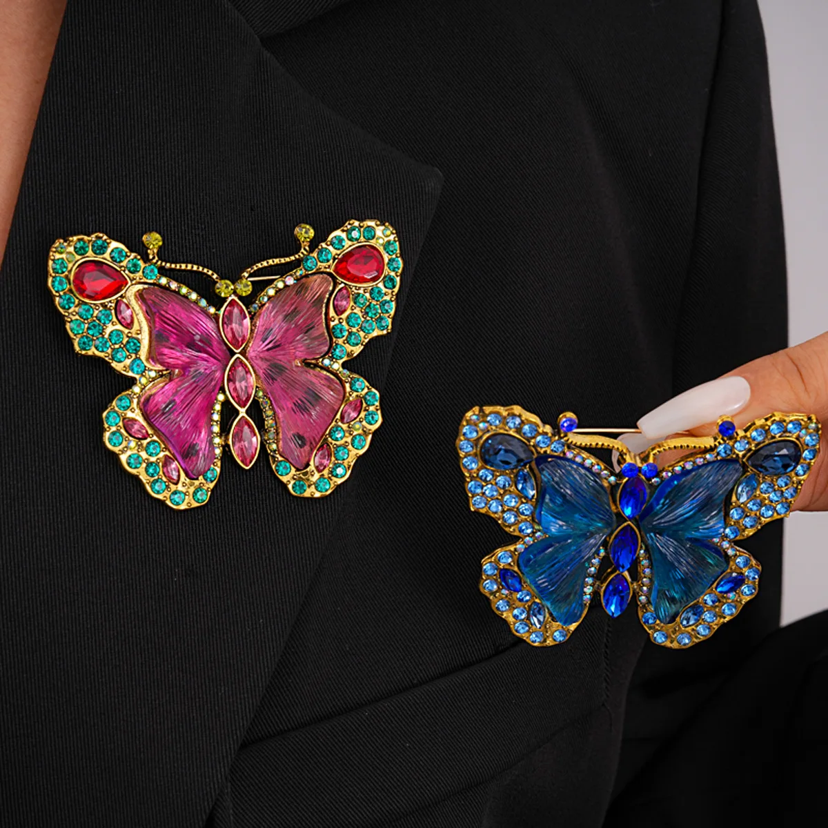 Lady's Brooch Exquisite Luxury Multicolour Crystal Butterfly Brooches Animal Insect Zircon Pins Clothing Accessories Jewelry