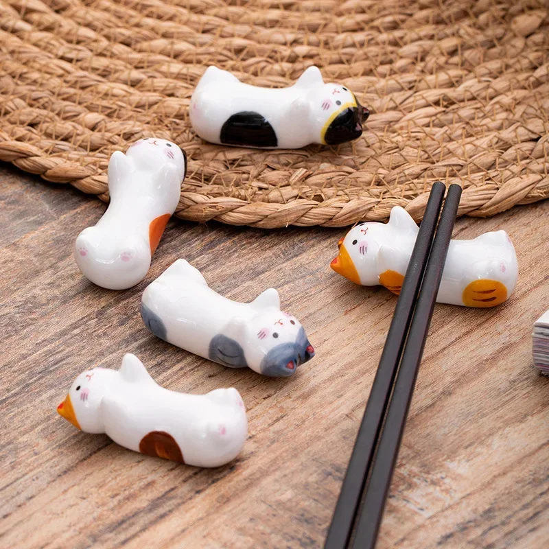 Cute Cat Ceramic Chopsticks Holder Stand Fine Design Chopstick Rack Pillow Care Rest Japanese Style Kitchen Tableware Tools New