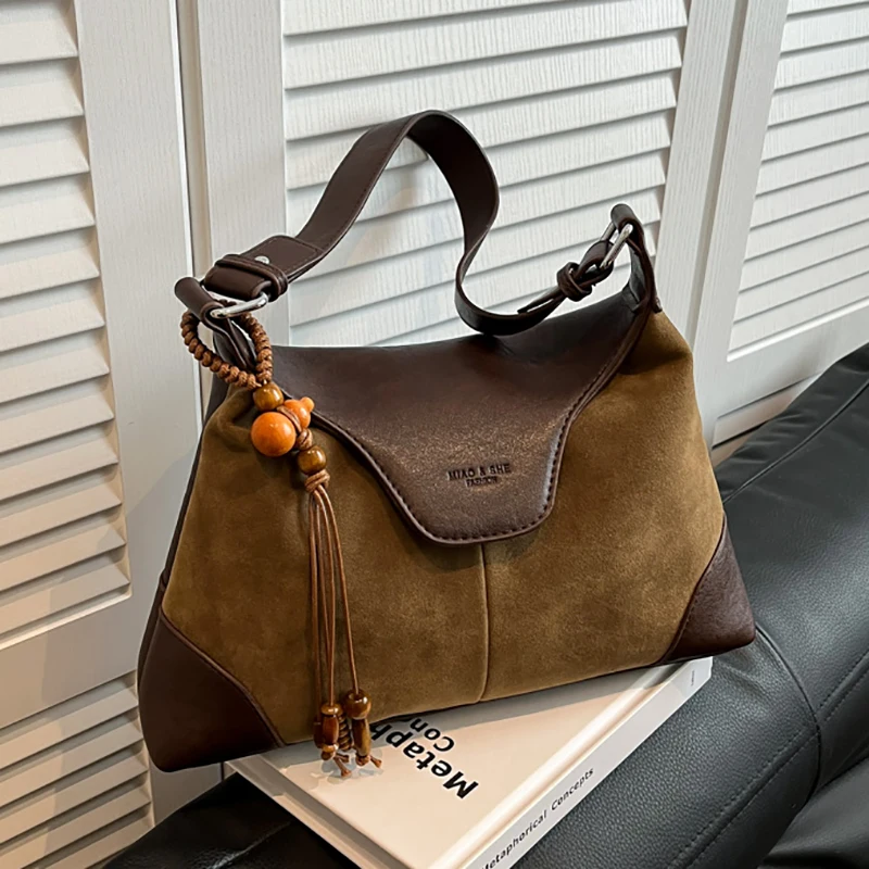 

Winter Fashion Women Small Suede Leather Armpit Shoulder Bag Retro Underarm Crossbody Bag Luxury Designer Handbags Commuter Bags