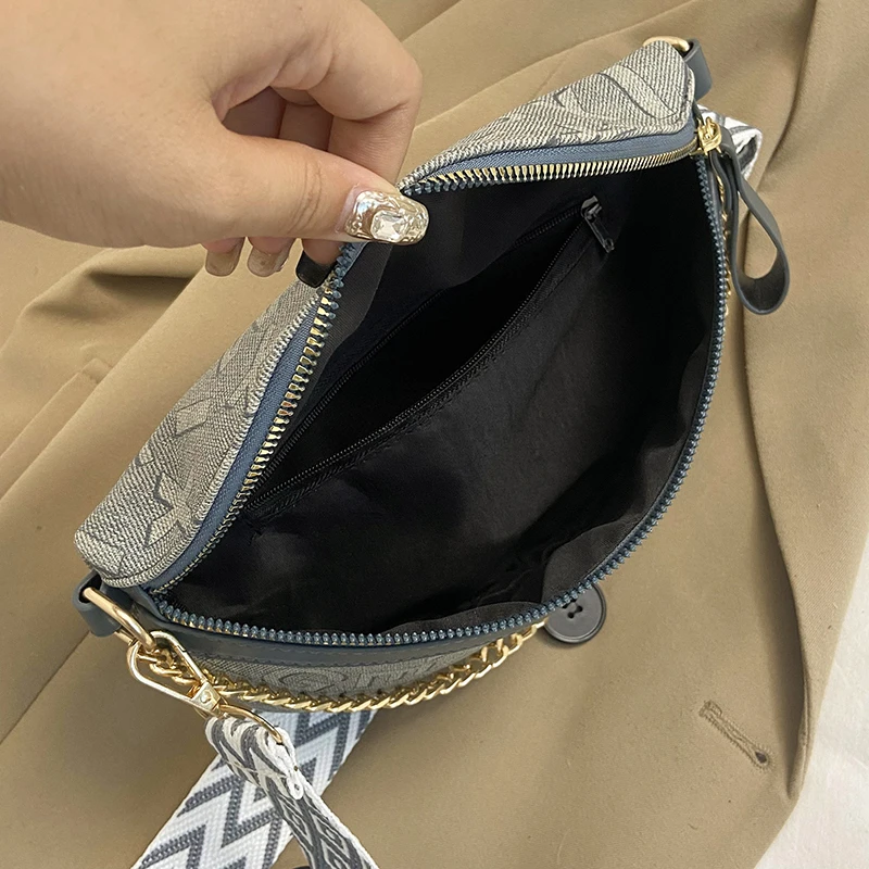 Nowa z łańcuchem saszetki na pas dla kobiet listowe torba na klatkę piersiowa torby na ramię ze skóry PU torba Crossbody moda torby na telefon