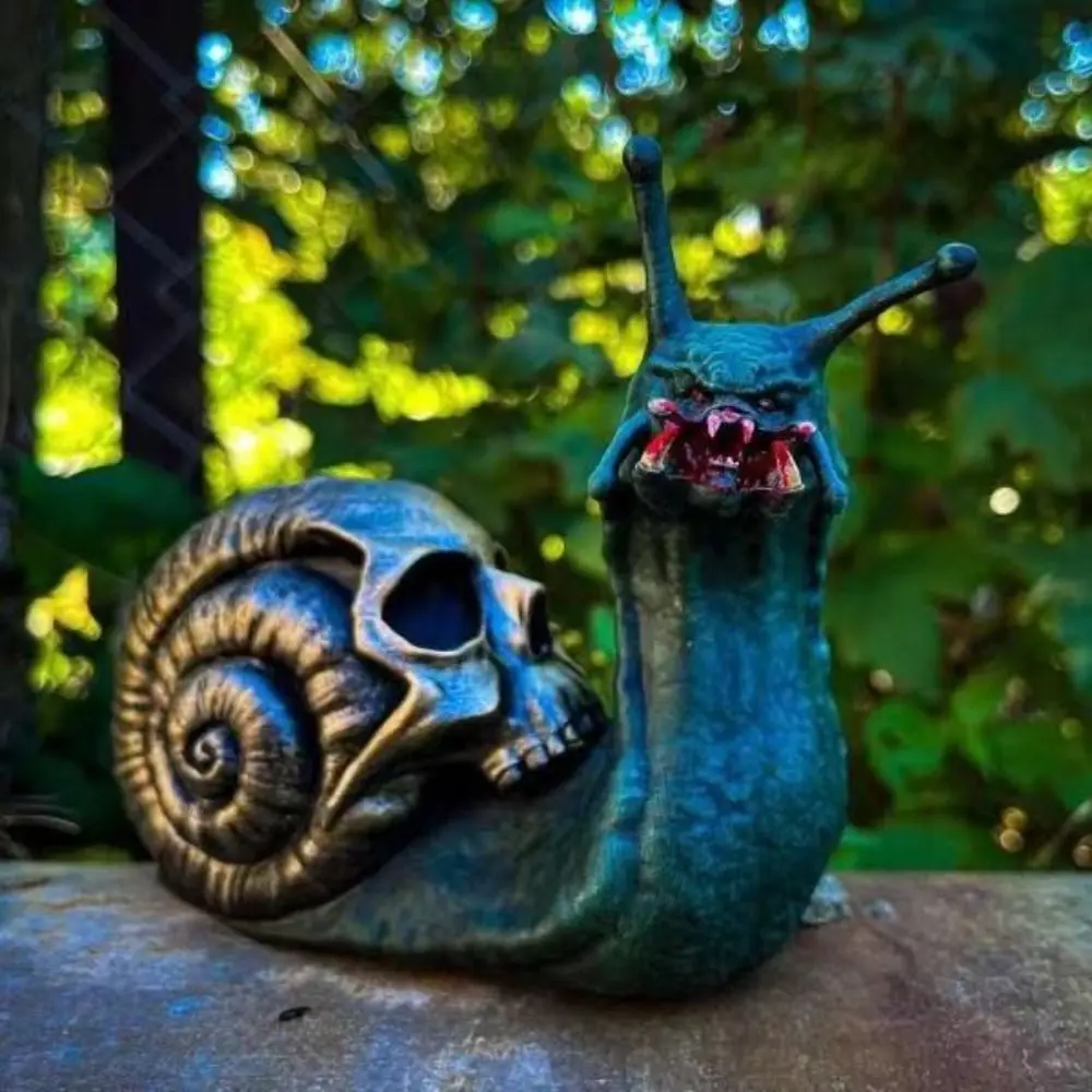 Funny Animal Bloody Snail Statue Handmade Peculiar Skeleton Snails Ornaments Resin Crafts Halloween Snail Statue Halloween