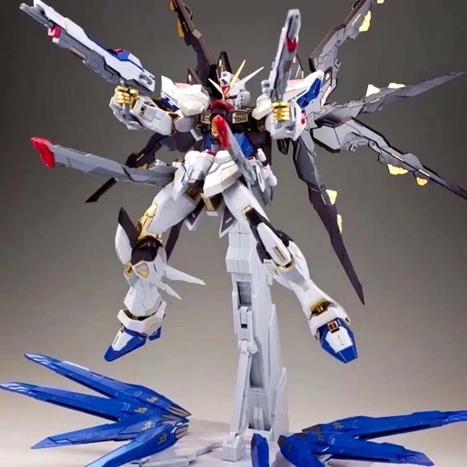 Daban 8802 Mg 1/100 Zgmf-X20a Strike Freedom Assembly Model Collectible Anime Robot Kits Models Figures Kids Toys Gifts